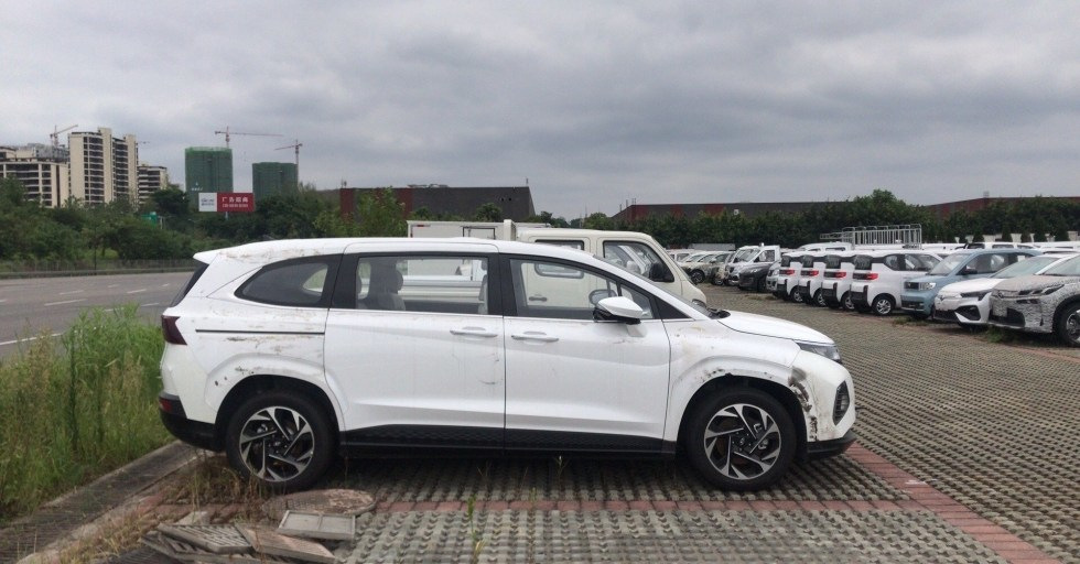 Hyundai presenta la nueva minivan Custo