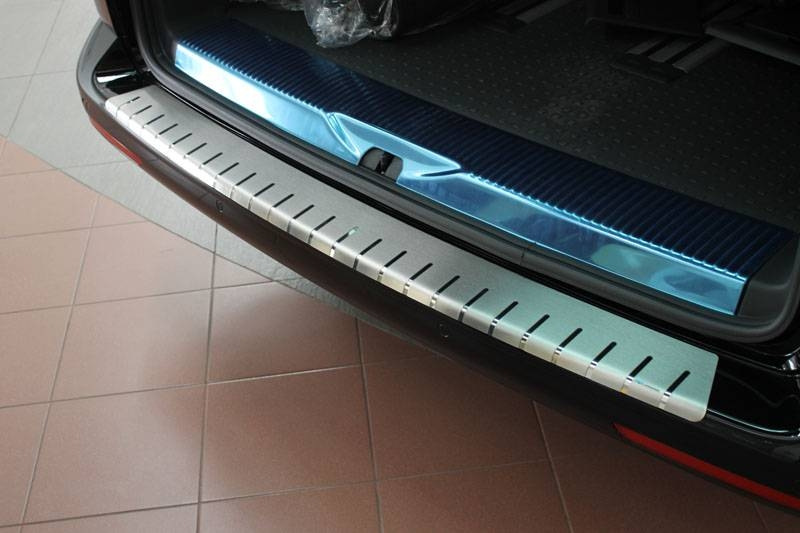 Parachoques trasero curvo para Volkswagen T5 Multivan