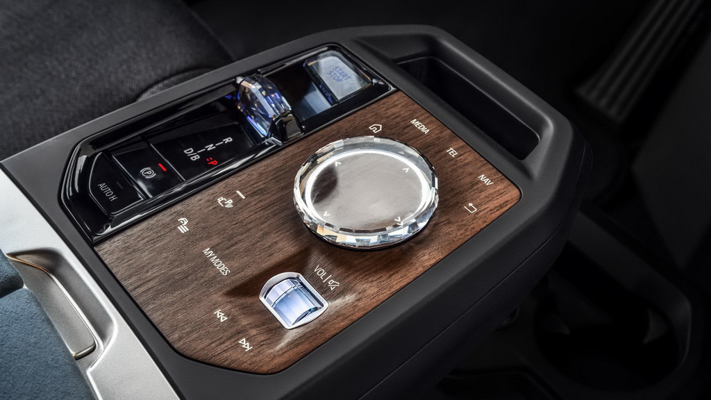 Crossover eléctrico BMW iX: el buque insignia tecnológico de la marca alemana