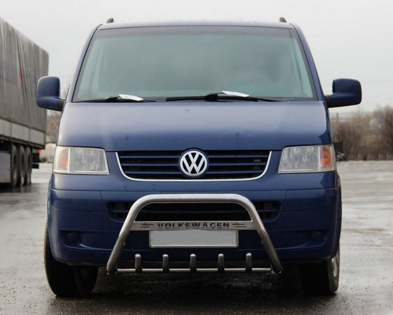 La protección del parachoques para el Volkswagen T5 Multivan