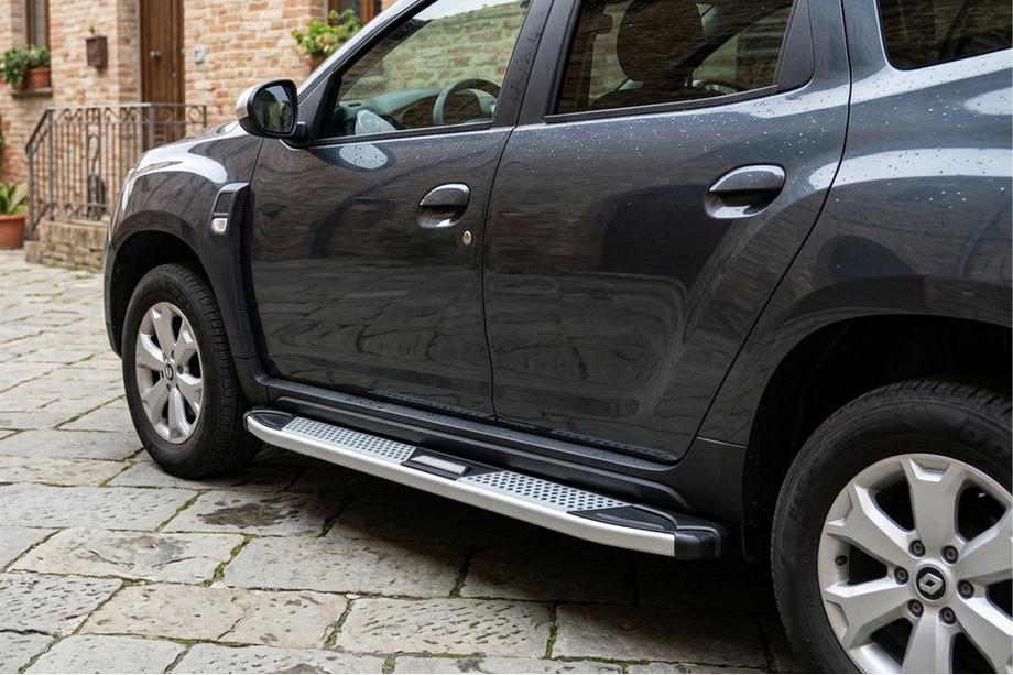 Renault Duster 2018-2024 Estribos Laterales Mevsim Grey (2 uds., Aluminio) Image