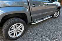 Volkswagen Amarok 2010-2022 Estribos Laterales Mevsim Grey (2 uds., Aluminio) foto 1