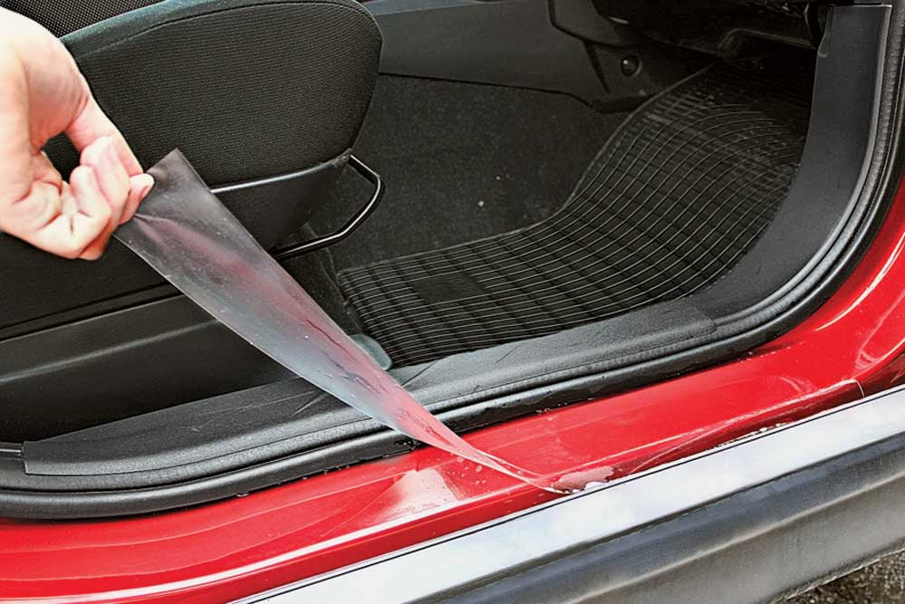 Película protectora en umbrales de automóviles