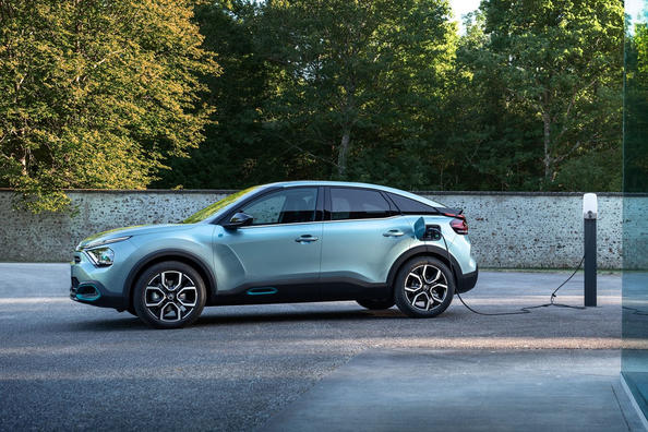 Revisión del hatchback eléctrico Citroen e-C4