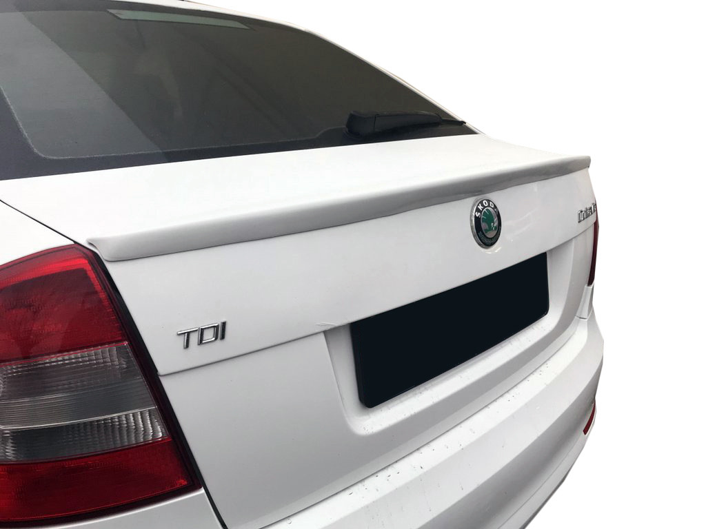 Cómo instalar un spoiler en un automóvil con sus propias manos.