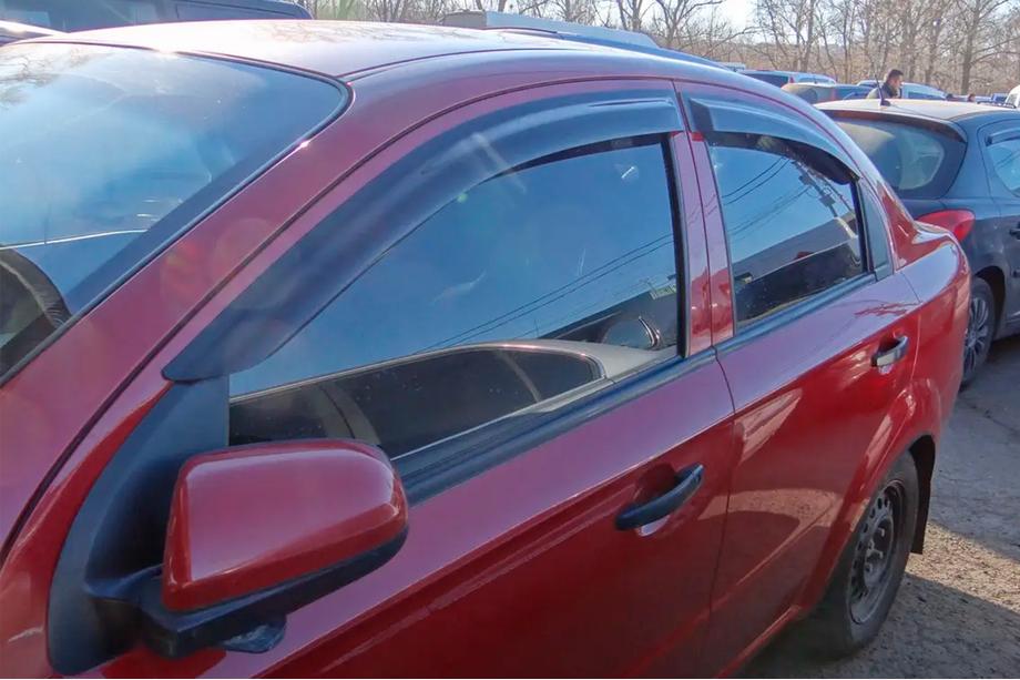 Chevrolet Aveo T200 2002-2008 Deflectores de Ventana SD (4 uds, HIC) Image