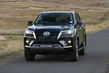 Revisión del SUV actualizado Toyota Fortuner foto 1