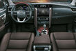 Revisión del SUV actualizado Toyota Fortuner foto 7