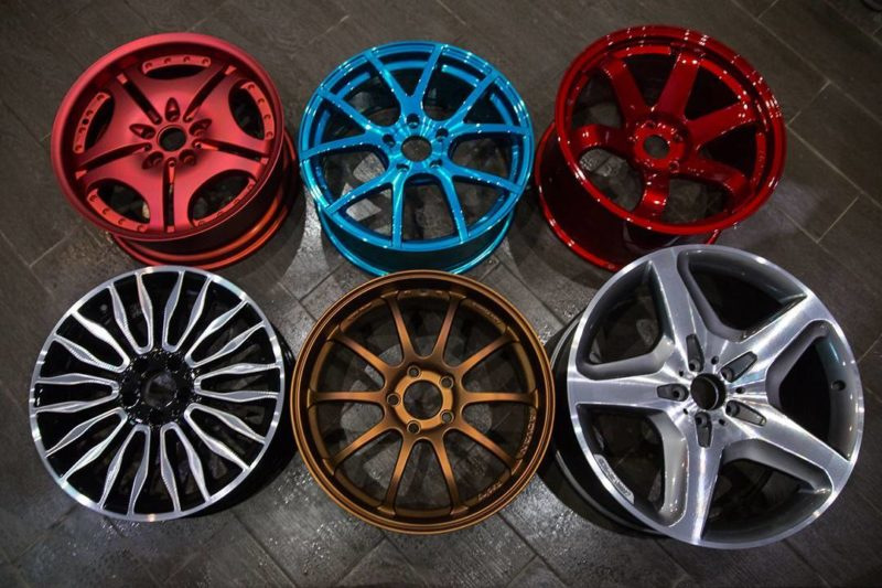 ¿Cómo pintar las llantas de un automóvil con tus propias manos?
