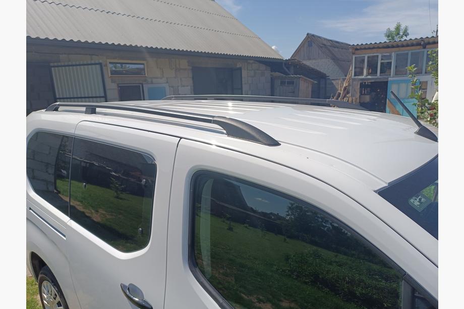 Peugeot Partner/Rifter 2019- Barras de techo OmsaLine Solid (2 uds, negras) Image