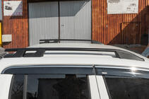 Volkswagen Amarok 2010-2022 Barras de techo OmsaLine Sport (2 uds, negras) foto 2