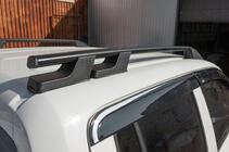 Volkswagen Amarok 2010-2022 Barras de techo OmsaLine Sport (2 uds, negras) foto 5