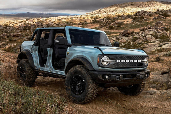 Modificación de cinco puertas del SUV Ford Bronco de nueva generación