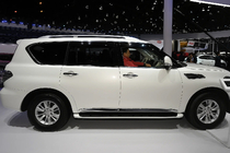 Nissan Armada 2016-2024 Molduras de puertas (4 uds, cromo) foto 4