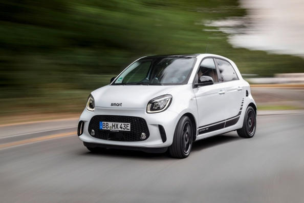Hatchback eléctrico de cuatro puertas Smart EQ forfour