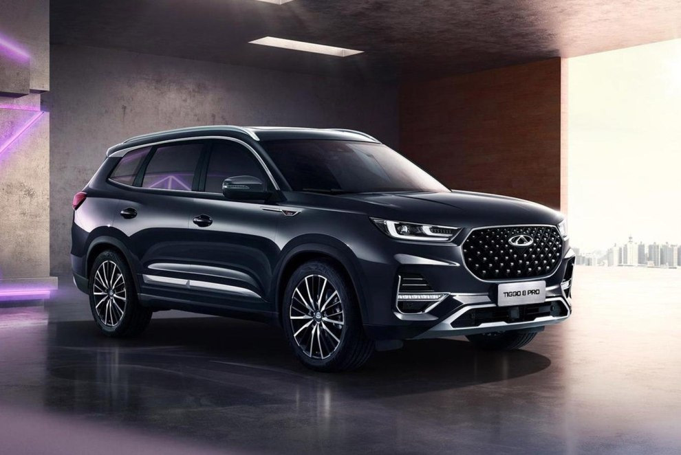 Crossover insignia Chery Tiggo 8 Pro