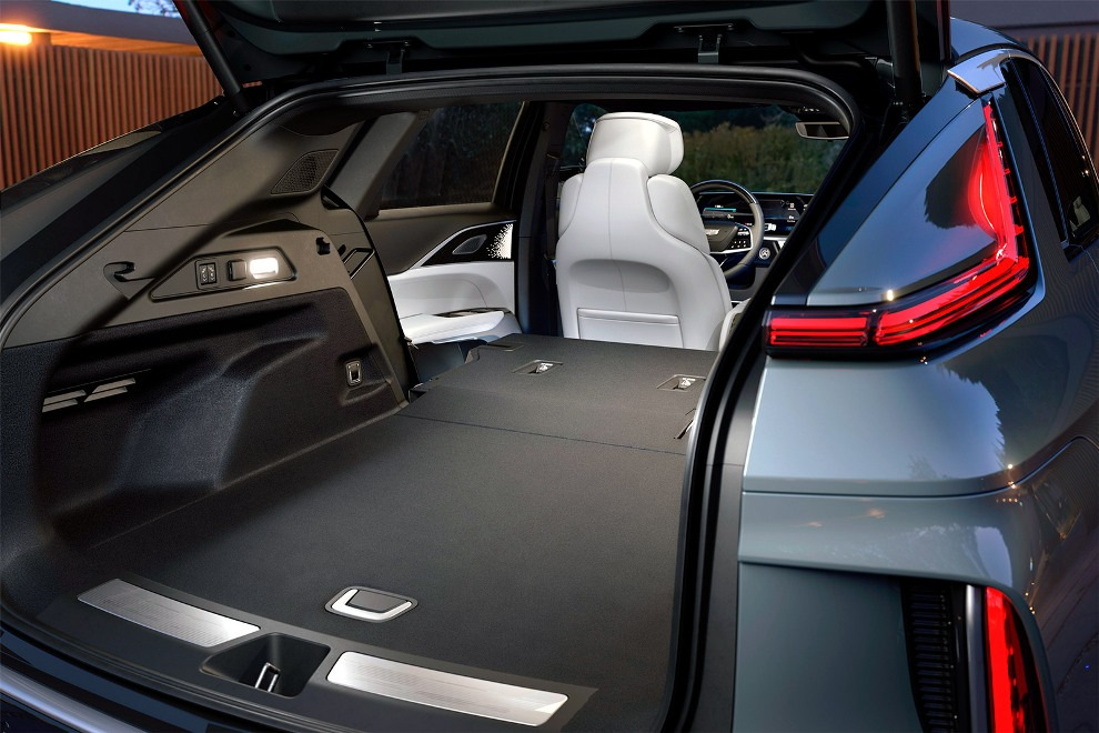 Crossover Cadillac Lyriq: el primer automóvil eléctrico de serie de la marca estadounidense