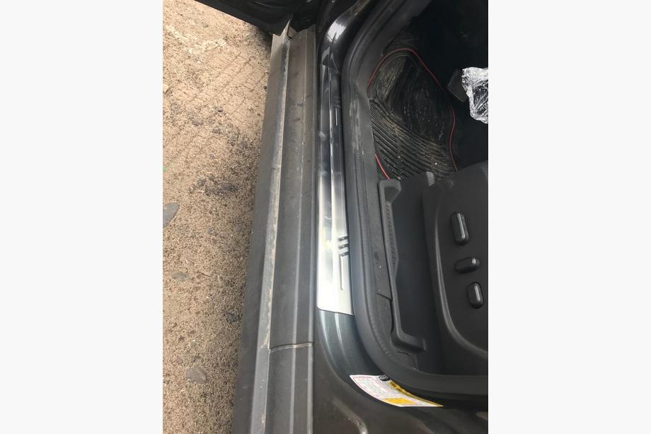 Ford C-Max 2004-2010 Protector de umbral OmsaLine (4 uds, acero inoxidable) Foto 3