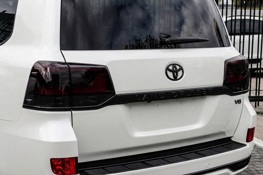 Toyota Land Cruiser 200 2007-2021 Pilotos Traseros 2016-2021 (Sequential Black) Image