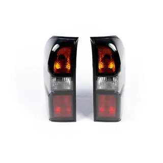 Pilotos traseros Dark Safari (2004-2008, 2 uds) Nissan Patrol Y61 1997-2011 foto 4