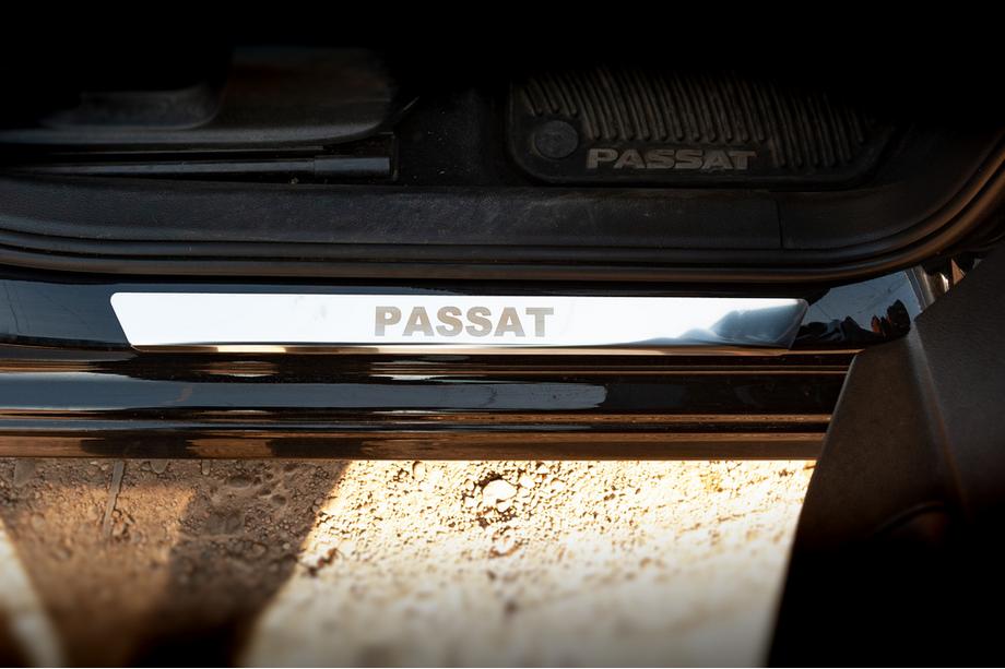 Volkswagen Passat B7 2012-2015 Protector de umbral Carmos V1 (4 uds, acero inoxidable) Foto 2