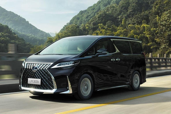 Revisión de la minivan premium Lexus LM