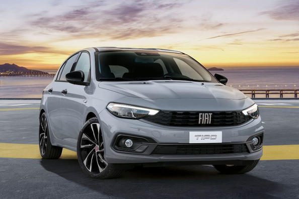 Fiat Tipo Hatchback actualizado de cinco puertas con hatchback