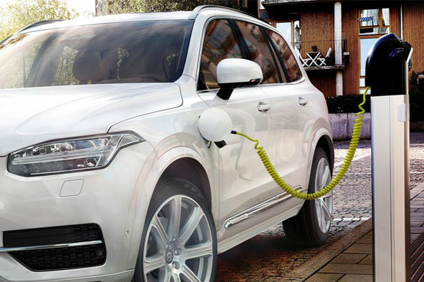 Cómo elegir los neumáticos adecuados para tu coche eléctrico
