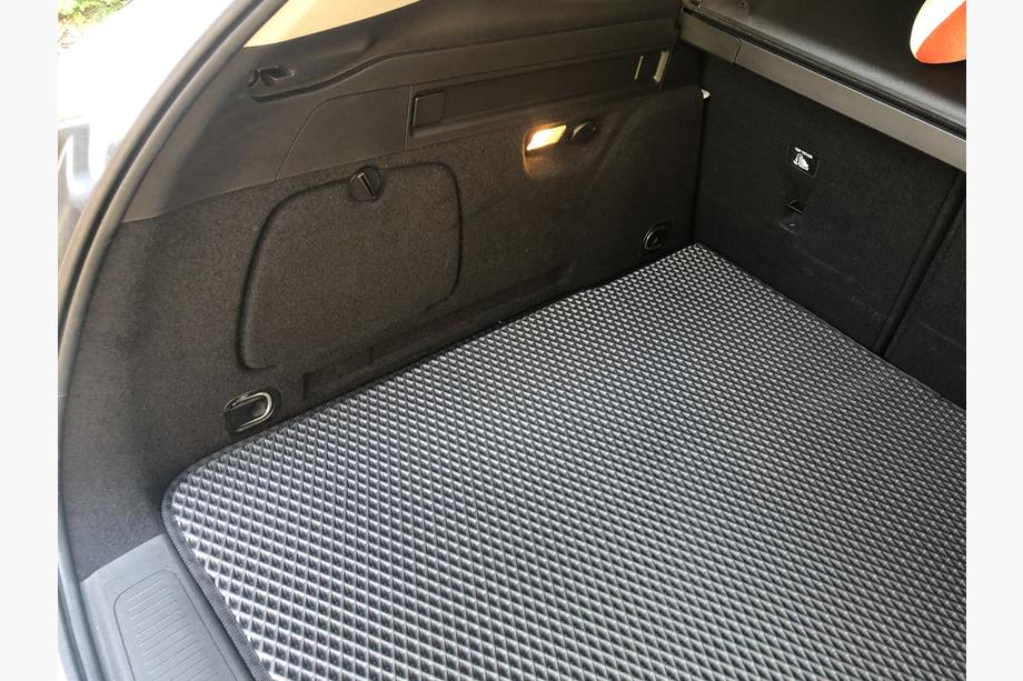 Opel Astra K 2016-2021 Alfombrilla de maletero EVA (SW, Negro) Foto 2