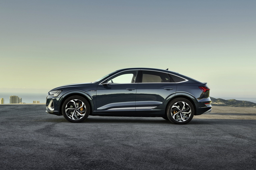 Crossover eléctrico con tracción en las cuatro ruedas tipo cupé Audi e-tron Sportback