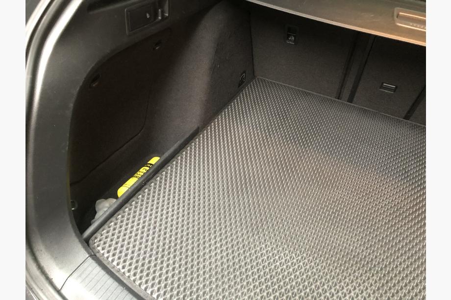 Volkswagen Golf 7/E-Golf 2012-2020 Alfombrilla de maletero (SW, EVA, Negro) Foto 2