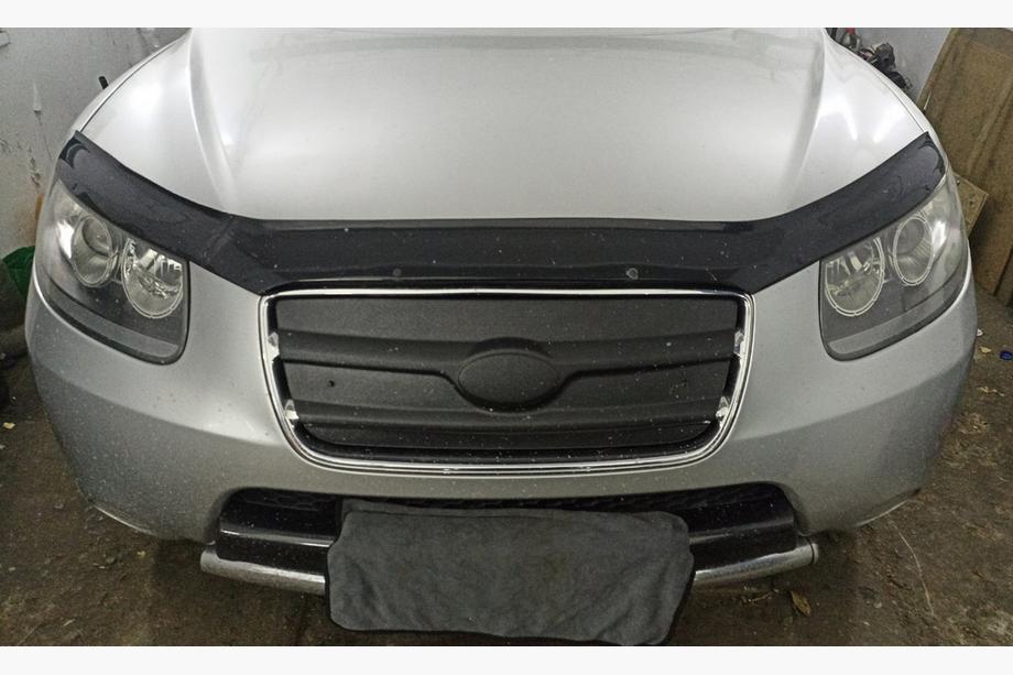Hyundai Santa Fe 2 2006-2012 Rejilla de invierno 2005-2010 (superior) Image