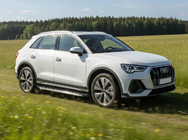Audi Q3 2019–2025 Estribos Laterales BlackLine (2 uds., Aluminio) foto 1
