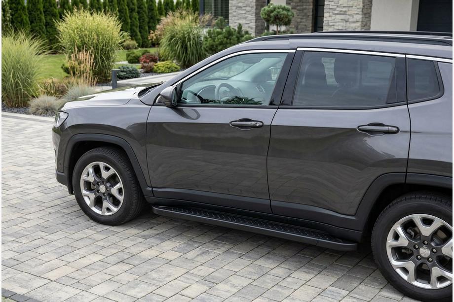 Jeep Compass 2016- Estribos Laterales Allmond Black (2 uds., Aluminio) Image