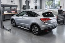 Honda HR-V 2014-2021 Estribos laterales Allmond Grey (2 uds., aluminio) foto 2