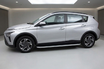 Hyundai Bayon 2021- Estribos Laterales Tayga Grey (2 uds., Aluminio) foto 2
