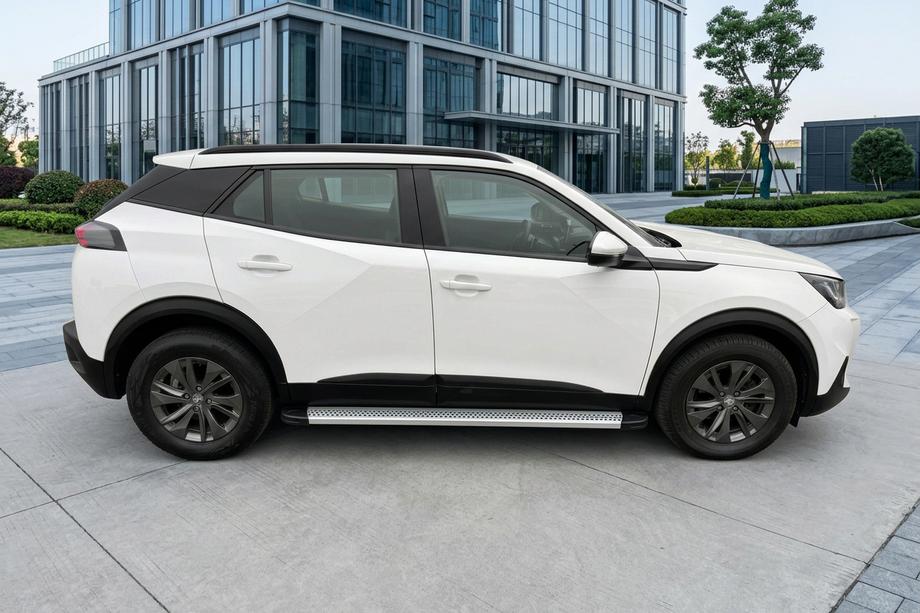 Peugeot 2008 2019- Estribos Laterales Maya V2 (2 uds., Aluminio) Image