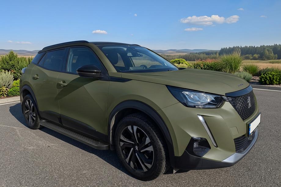 Peugeot 2008 2019- Estribos Laterales Allmond Black (2 uds., Aluminio) Image
