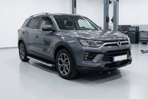 SsangYong Korando 2019- Estribos Laterales BlackLine (2 uds., Aluminio) foto 1