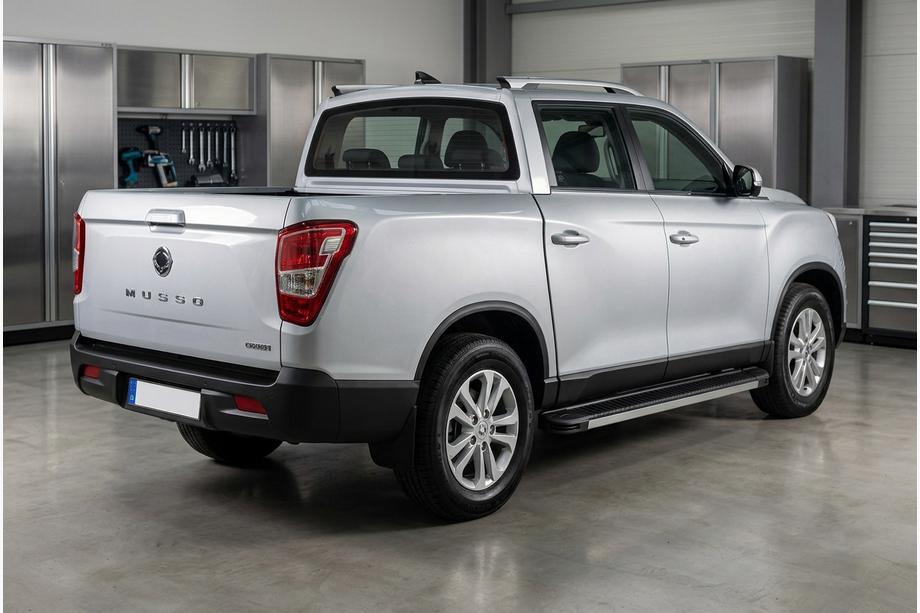 SsangYong Musso II 2018– Estribos Laterales Maya V1 (2 uds., Aluminio) Image