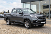 SsangYong Musso II 2018– Estribos Laterales Tayga Black (2 uds., Aluminio) foto 1