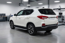 SsangYong Rexton II 2017- Estribos Laterales Tayga Grey (2 uds., Aluminio) foto 1