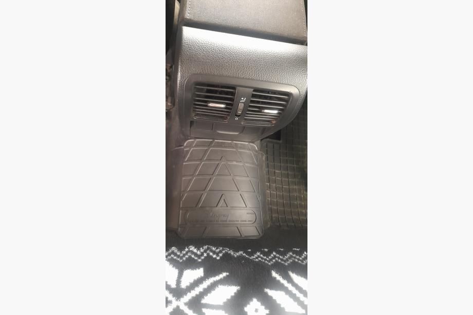 Volkswagen Passat B6 2006-2012 Alfombrilla trasera de tunel (Stingray Premium) Image