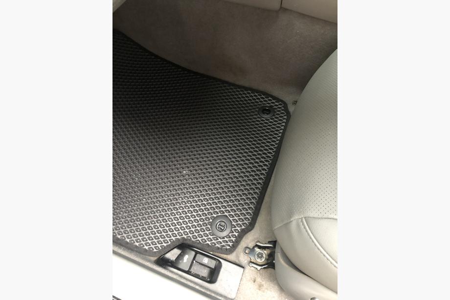 Toyota Camry 2011–2017 Alfombrillas EVA (negras) Image