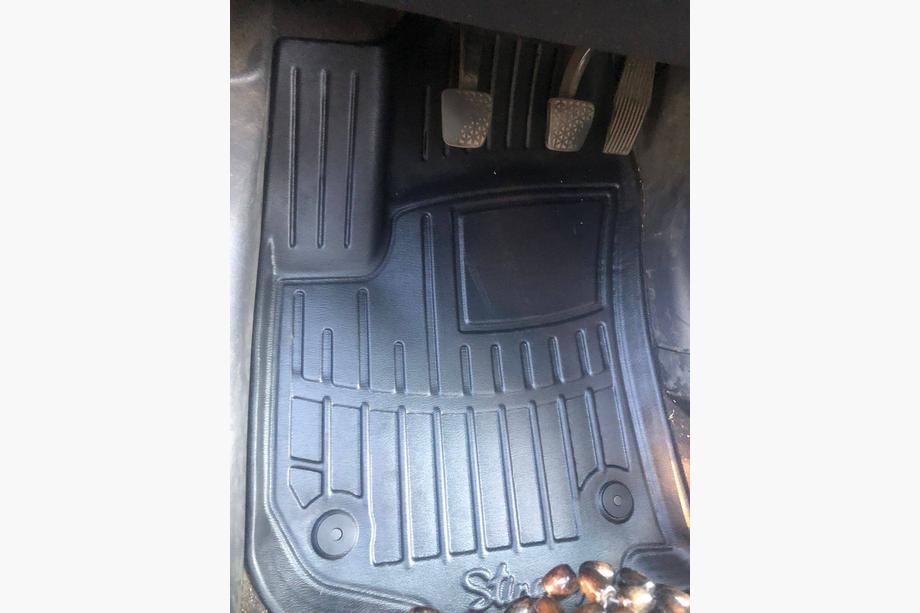 Opel Zafira B 2005–2011 Alfombrillas de goma Stingray 3D (5 uds, poliuretano) Image