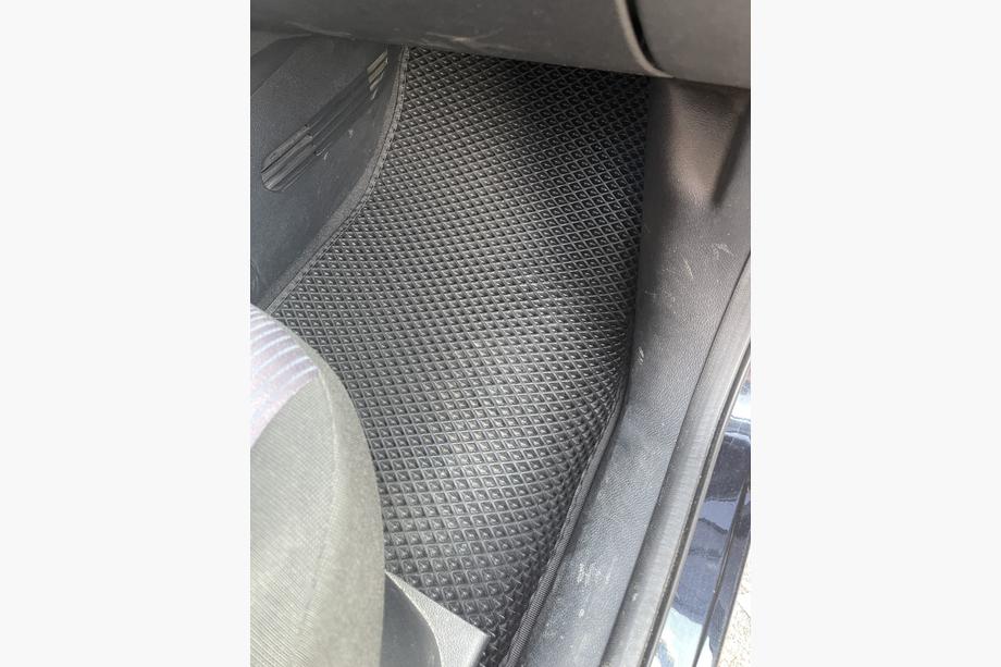 Ford Fusion 2002-2012 Alfombrillas EVA (negras) Image