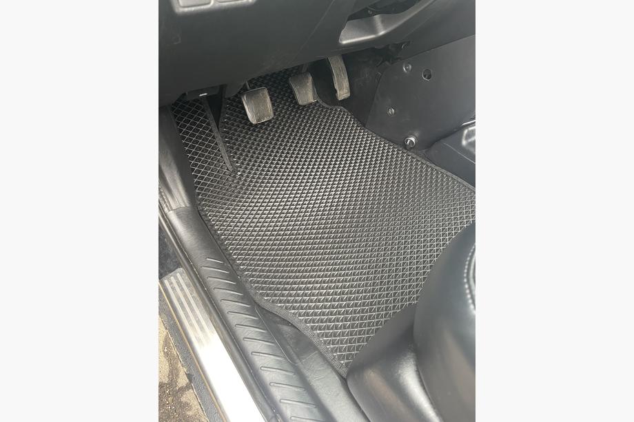 Ford Mondeo 2000-2007 Alfombrillas EVA (negras) Image