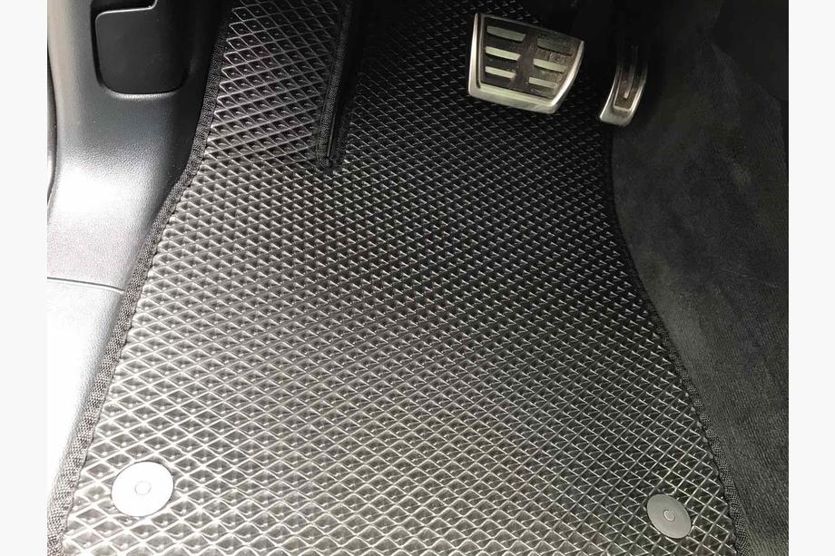 Audi Q7 2015–2026 Alfombrillas EVA (negras) Image