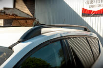 Ford Kuga/Escape 2013-2019 Barras de techo Skyport (negras) foto 3