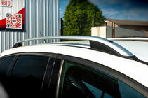 Ford Kuga/Escape 2013-2019 Barras de techo Skyport (plateadas) foto 3